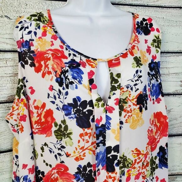 Rose + Olive Women’s Top 3X White Multicolor Floral Print Sleeveless Keyhole - Picture 2 of 7
